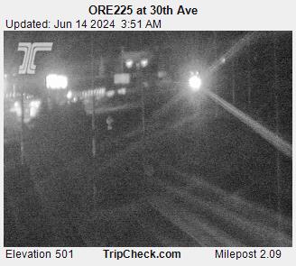 Traffic Cam ORE225 at 30th Ave
